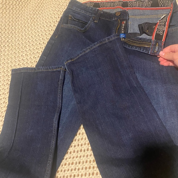 Wrangler 20x Men’s Jeans, Competition style #2, size 31x36 - Picture 3 of 3